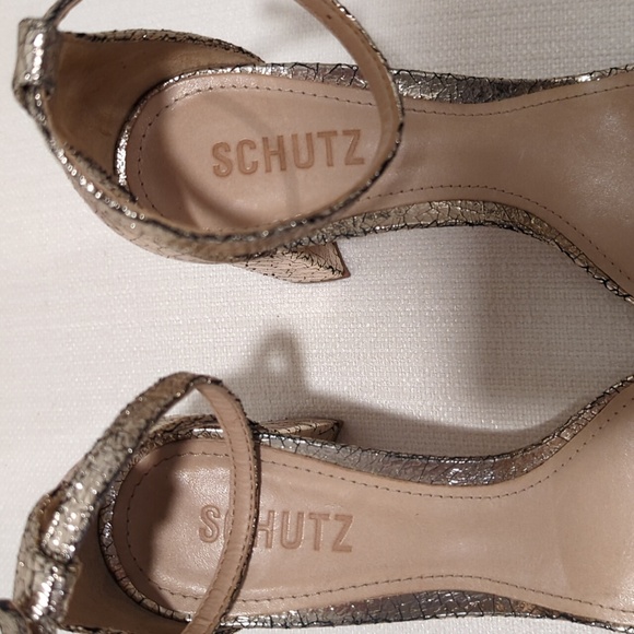 Schutz | gold Anna Lee craquele platina sandals - Picture 4 of 10